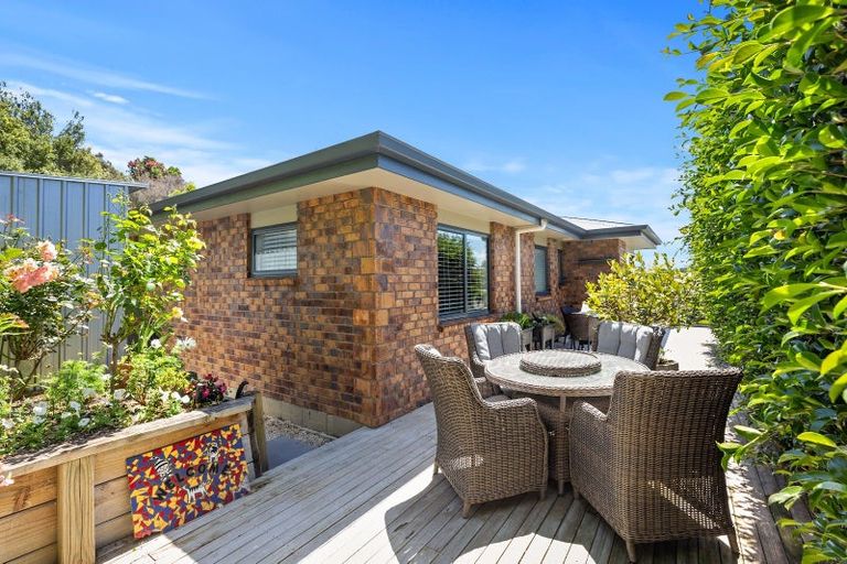 Photo of property in 18 Ko Place, Pyes Pa, Tauranga, 3112