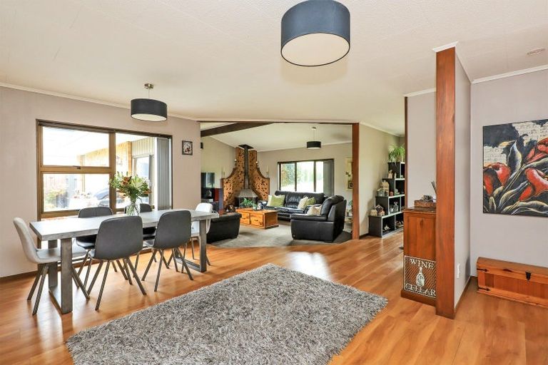 Photo of property in 38 Kent Terrace, Taradale, Napier, 4112