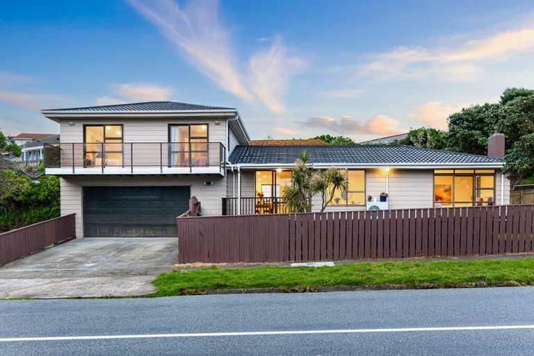 Photo of property in 2 Te Pene Avenue, Titahi Bay, Porirua, 5022