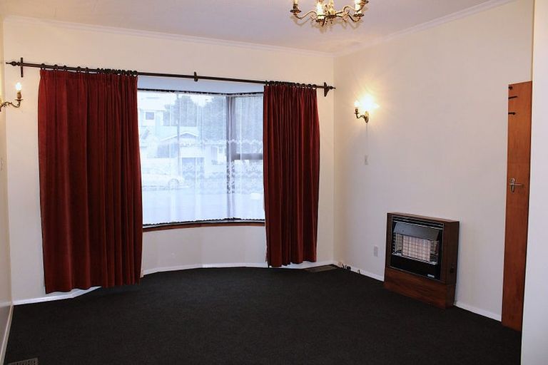 Photo of property in 101 The Parade, Island Bay, Wellington, 6023