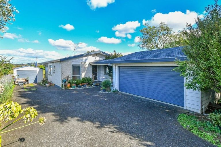 Photo of property in 21 Saint Johns Avenue, Tuakau, 2121