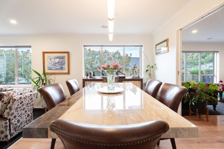 Photo of property in 21 Winsley Terrace, Churton Park, Wellington, 6037