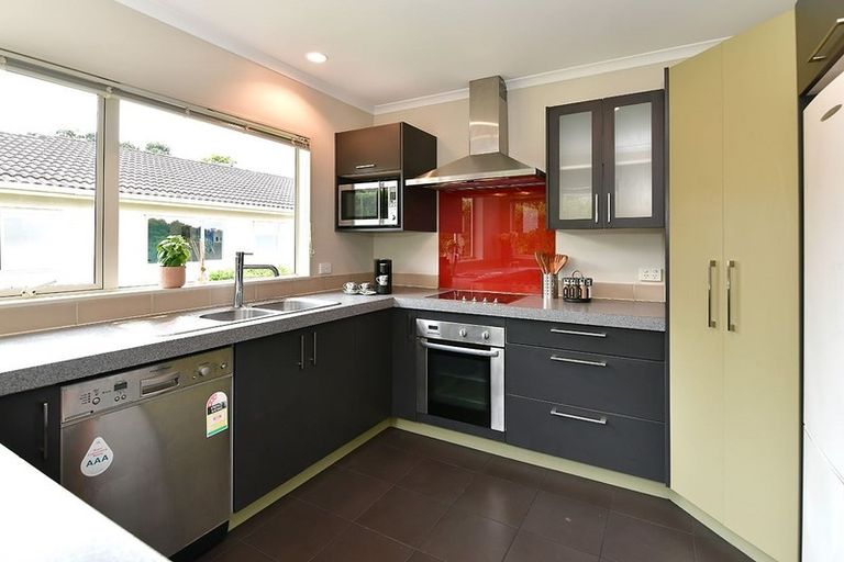 Photo of property in 10a Melia Place, Stanmore Bay, Whangaparaoa, 0932