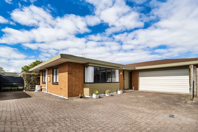Photo of property in 10 Golf Road, Mount Maunganui, 3116