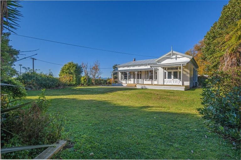Photo of property in 2778 Kimbolton Road, Kimbolton, Feilding, 4777