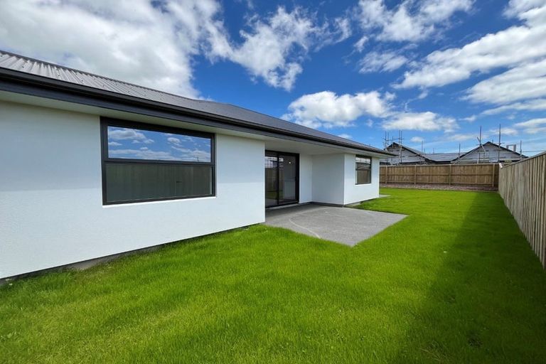 Photo of property in 16 Privet Way, Rolleston, 7678