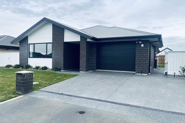 Photo of property in 37 Lydiard Drive, Rolleston, 7615