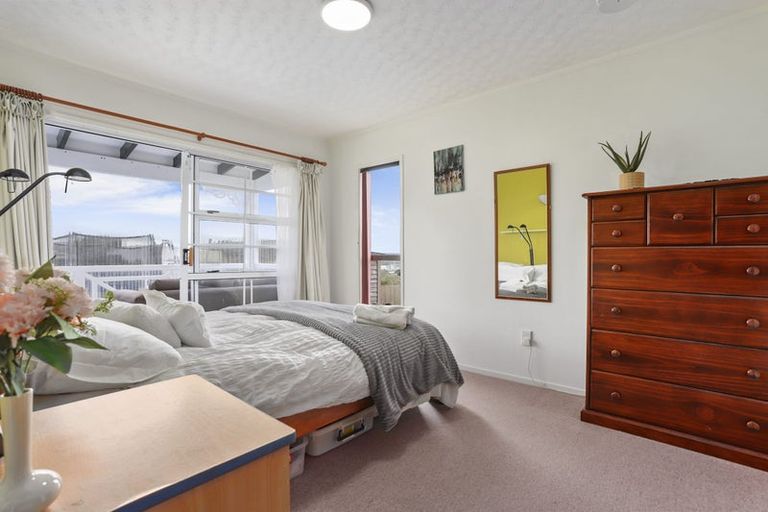 Photo of property in 56 James Laurie Street, Henderson, Auckland, 0612