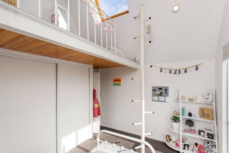 Photo of property in 22/15 Peterborough Street, Christchurch Central, Christchurch, 8013