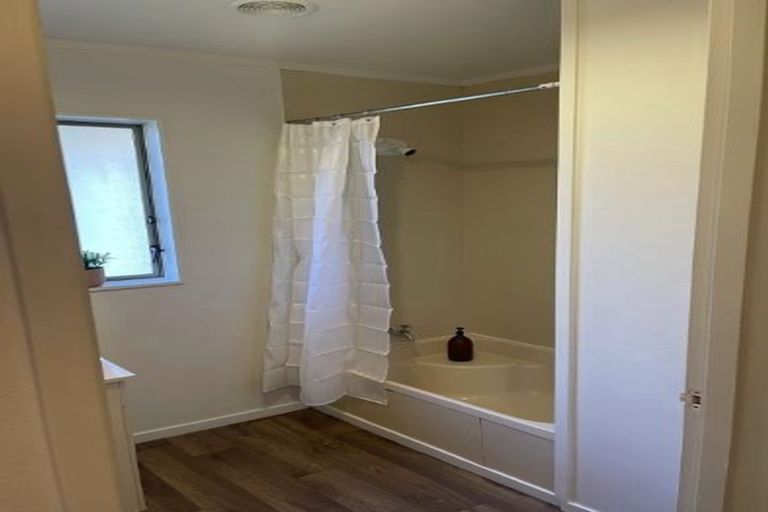 Photo of property in 1/1 Taradale Road, Pirimai, Napier, 4112