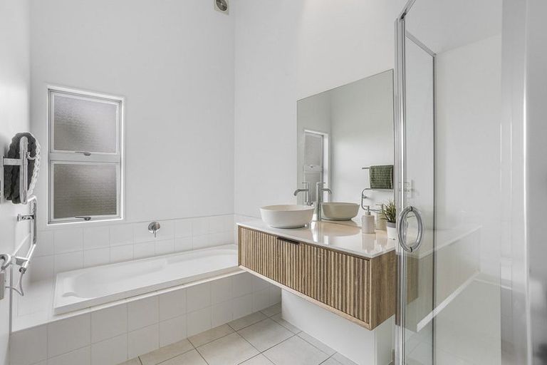 Photo of property in 20/40 Scarlet Oak Drive, Schnapper Rock, Auckland, 0632