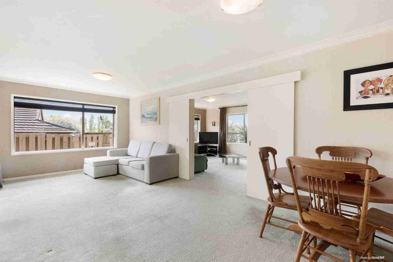 Photo of property in 116 Glenmore Road, Sunnyhills, Auckland, 2010