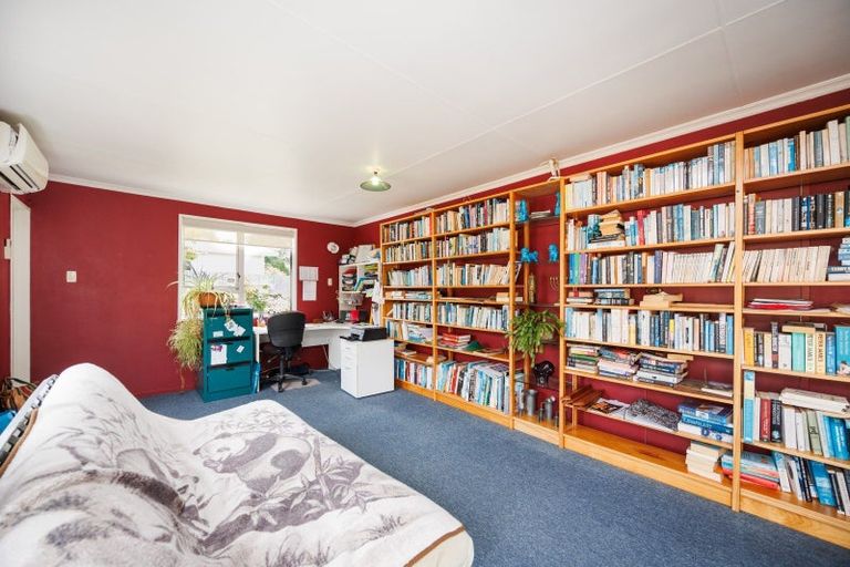 Photo of property in 17 Sandstrom Grove, Feilding, 4702