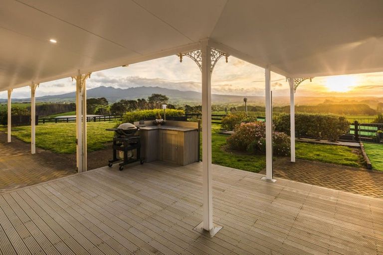 Photo of property in 300 Grove Road, Te Pahu, Hamilton, 3285