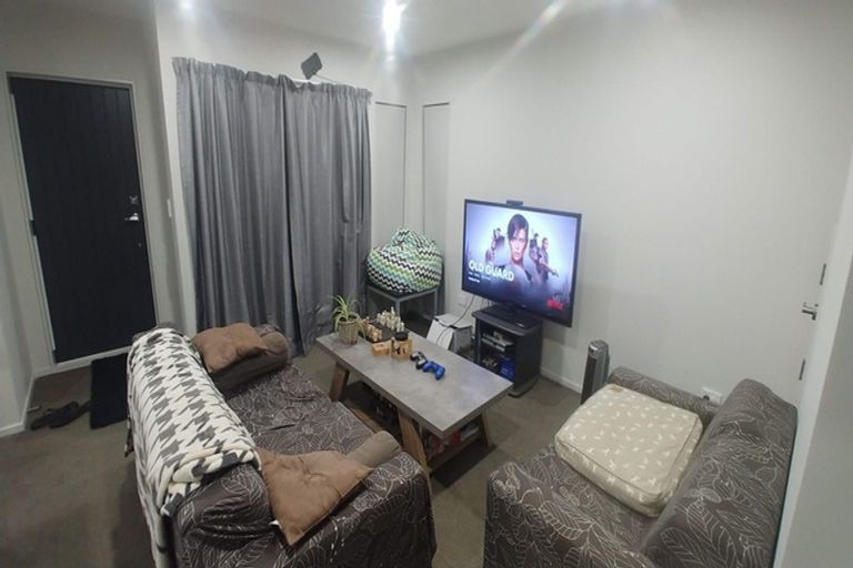 Photo of property in 13 Tribute Loop, Takanini, 2112