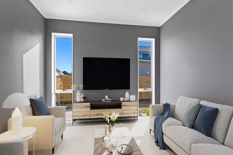 Photo of property in 15 Taikura Avenue, Red Beach, 0932