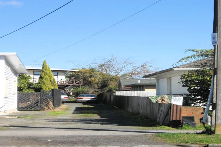 Photo of property in 2/27 Kelvin Road, Papakura, 2110