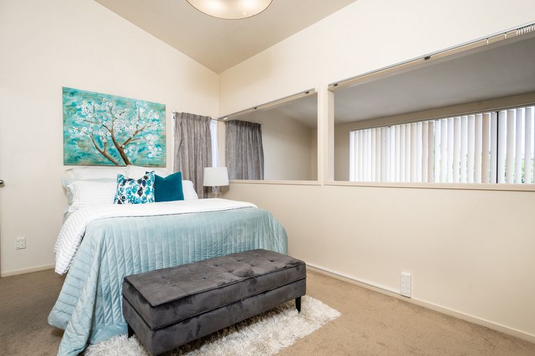 Photo of property in 2/89 Portage Road, New Lynn, Auckland, 0600