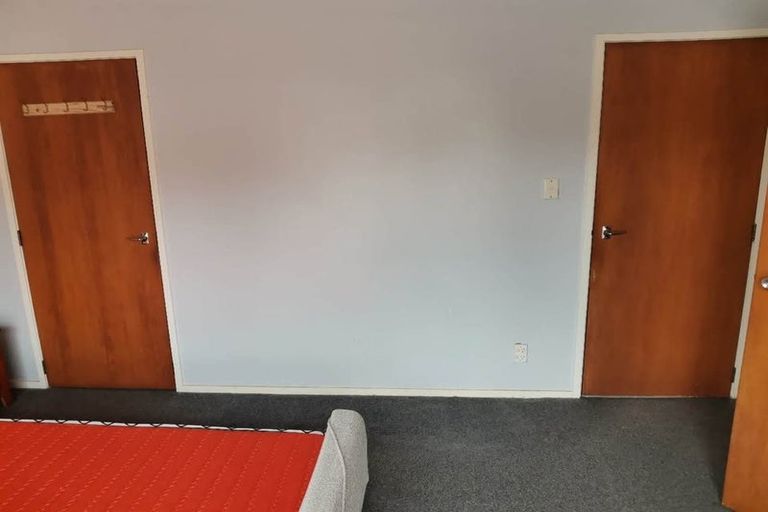 Photo of property in 35 Malmo Place, Massey, Auckland, 0614