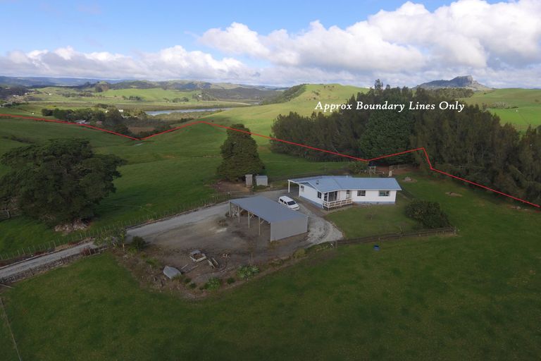 Photo of property in 8 Mills Access Road, Totara North, Kaeo, 0479