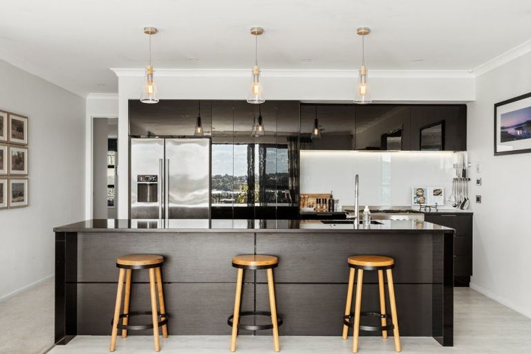 Photo of property in 21 Benmore Crescent, Pyes Pa, Tauranga, 3112
