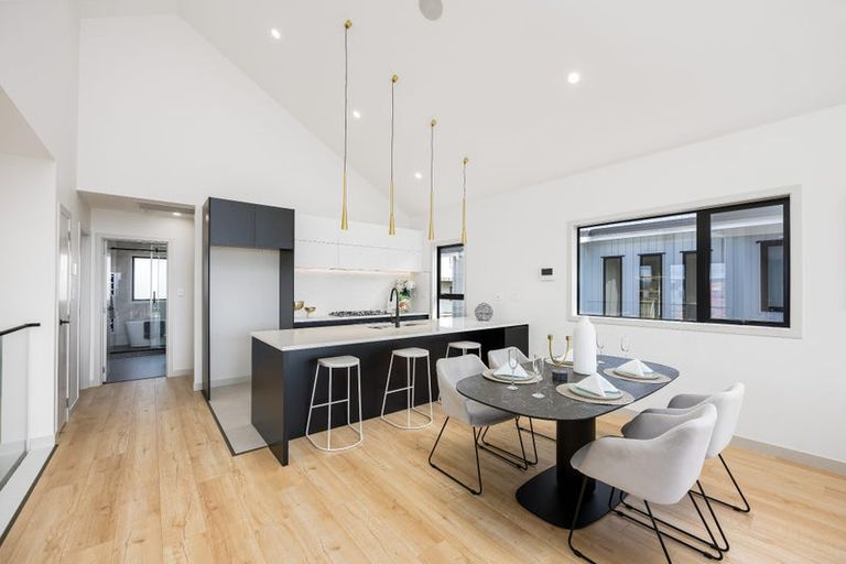 Photo of property in 60 Matangi View Drive, Orewa, 0931