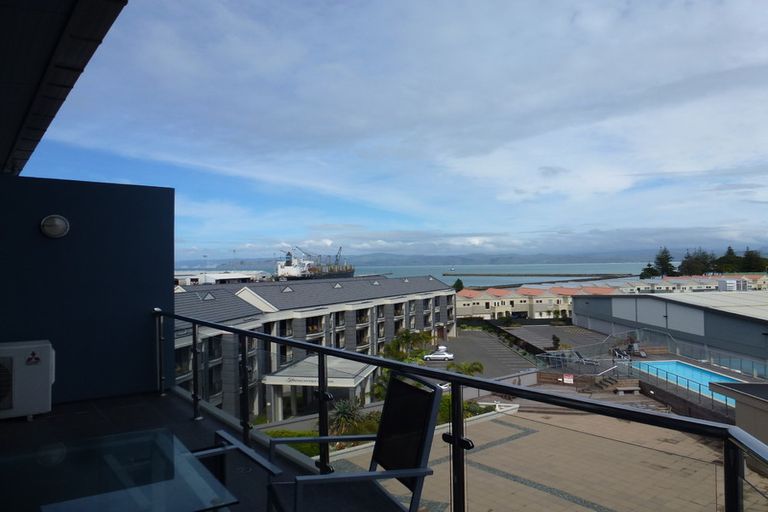 Photo of property in 4 Reads Quay, Gisborne, 4010