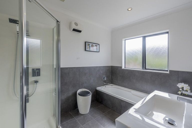 Photo of property in 65 Kotuku Drive, Paraparaumu Beach, Paraparaumu, 5032