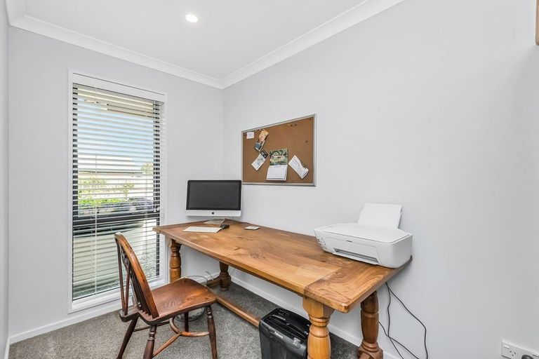 Photo of property in 1 Lloyds Close, Rolleston, 7614