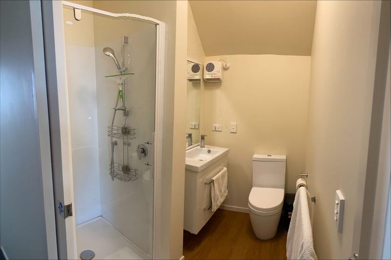 Photo of property in Victoria Villas, 41/35u Pirie Street, Mount Victoria, Wellington, 6011