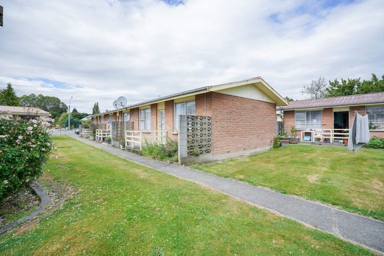Photo of property in 1-12/71 Main Street, Mataura, 9712