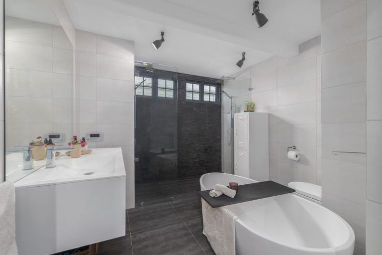 Photo of property in 135 Packe Street, Edgeware, Christchurch, 8013