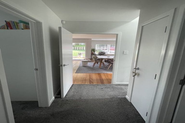 Photo of property in 11a River Road, Te Atatu Peninsula, Auckland, 0610