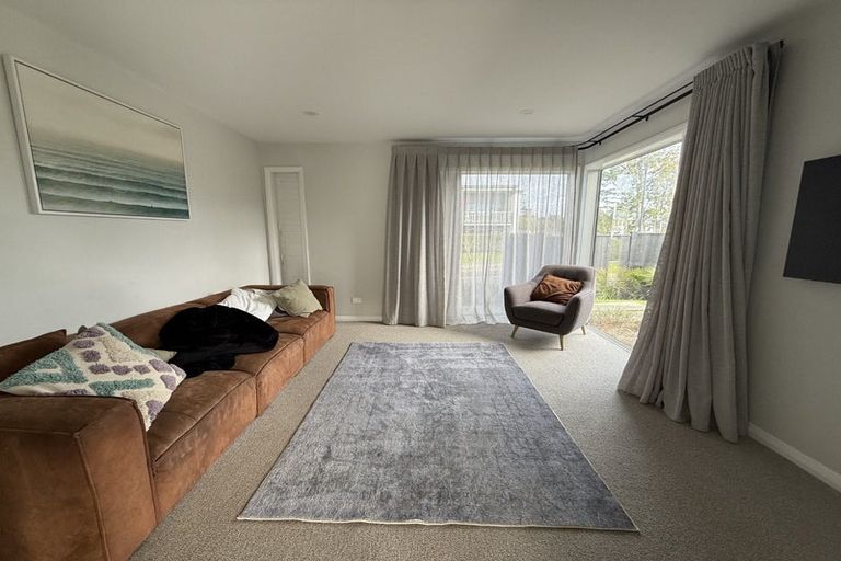 Photo of property in 85 Station Road, Kumeu, 0810