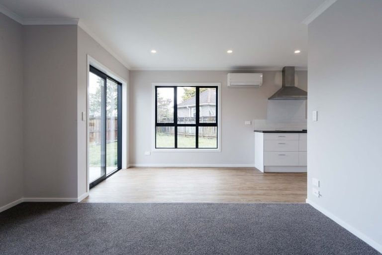 Photo of property in 12 Emmadale Lane, Hamilton East, Hamilton, 3216