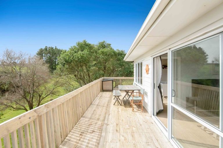 Photo of property in 95 Mangakura Road, Helensville, 0800