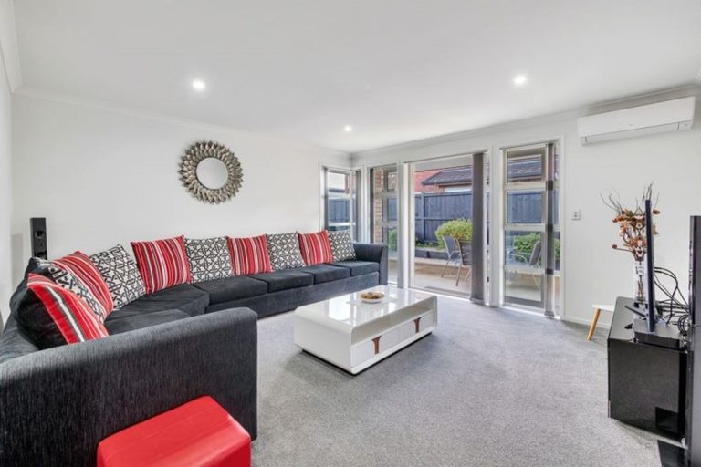 Photo of property in 40 Castellina Drive, Karaka, Papakura, 2113