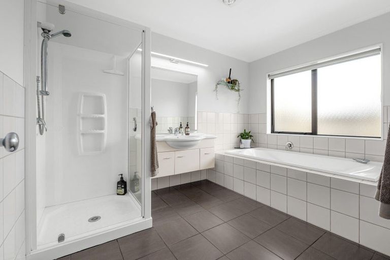 Photo of property in 8 Westvale Lane, Te Kowhai, Hamilton, 3288