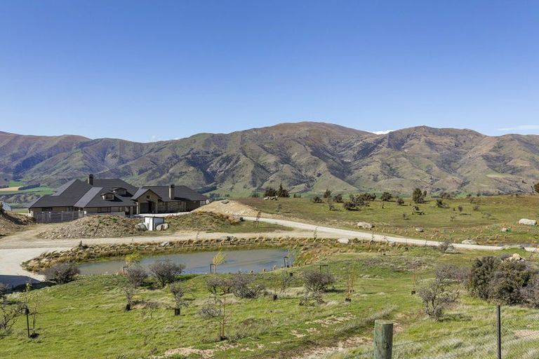 Photo of property in 23 Miharo Lane, Queensberry, Cromwell, 9383