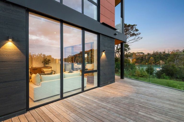 Photo of property in 5/12g Marlborough Crescent, Hobsonville, Auckland, 0616