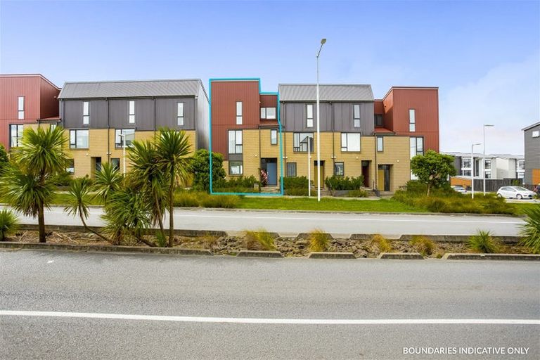 Photo of property in 22 Hobsonville Point Road, Hobsonville, Auckland, 0616
