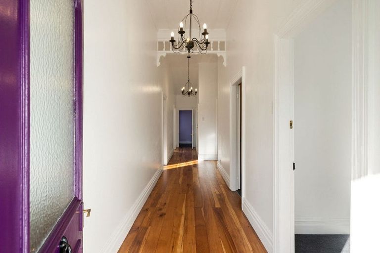 Photo of property in 128 Victoria Street, Cambridge, 3434