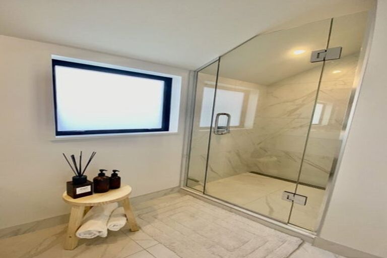 Photo of property in 2/51 Maxwell Street, Riccarton, Christchurch, 8041