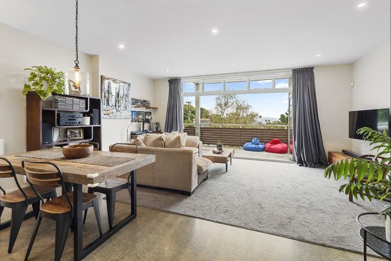 Photo of property in 59u2 Mortimer Terrace, Brooklyn, Wellington, 6021