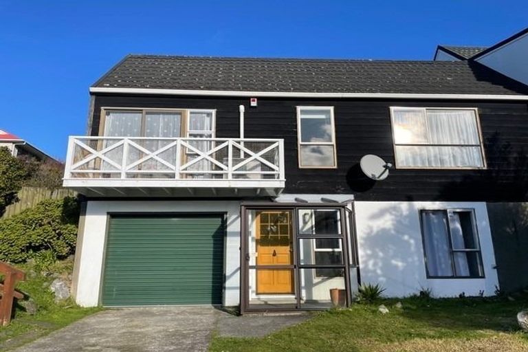 Photo of property in 6a Makatote Grove, Churton Park, Wellington, 6037