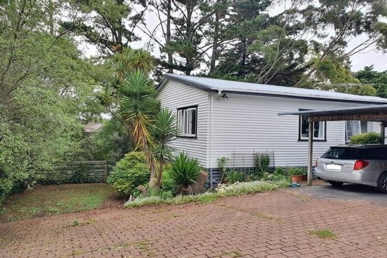 Photo of property in 59 Woodside Road, Massey, Auckland, 0614