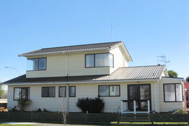 Photo of property in 38 Titoki Crescent, Pirimai, Napier, 4112