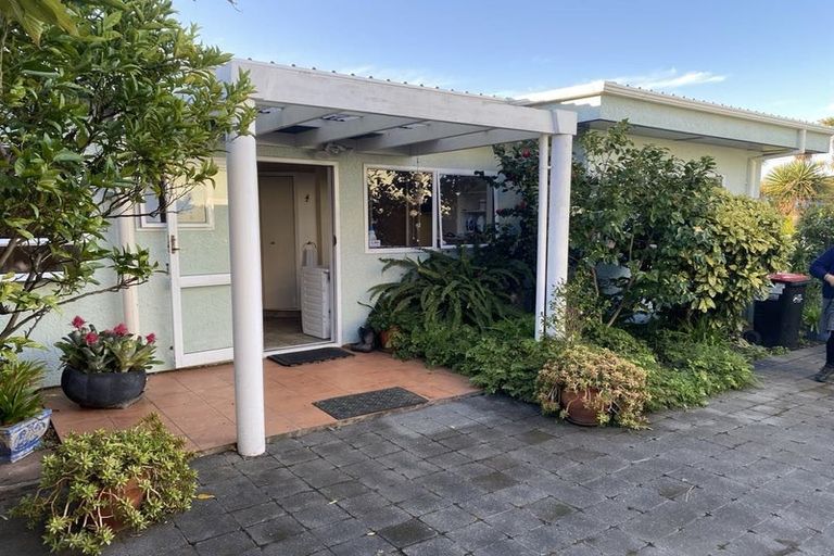 Photo of property in 10 Charles Street, Westshore, Napier, 4110