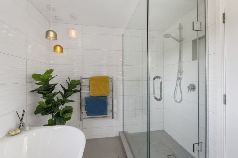 Photo of property in 12 Ridgewood Drive, Ridgewood, New Plymouth, 4371