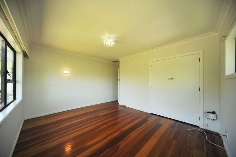 Photo of property in 20 Lyndhurst Road, Tawa, Wellington, 5028